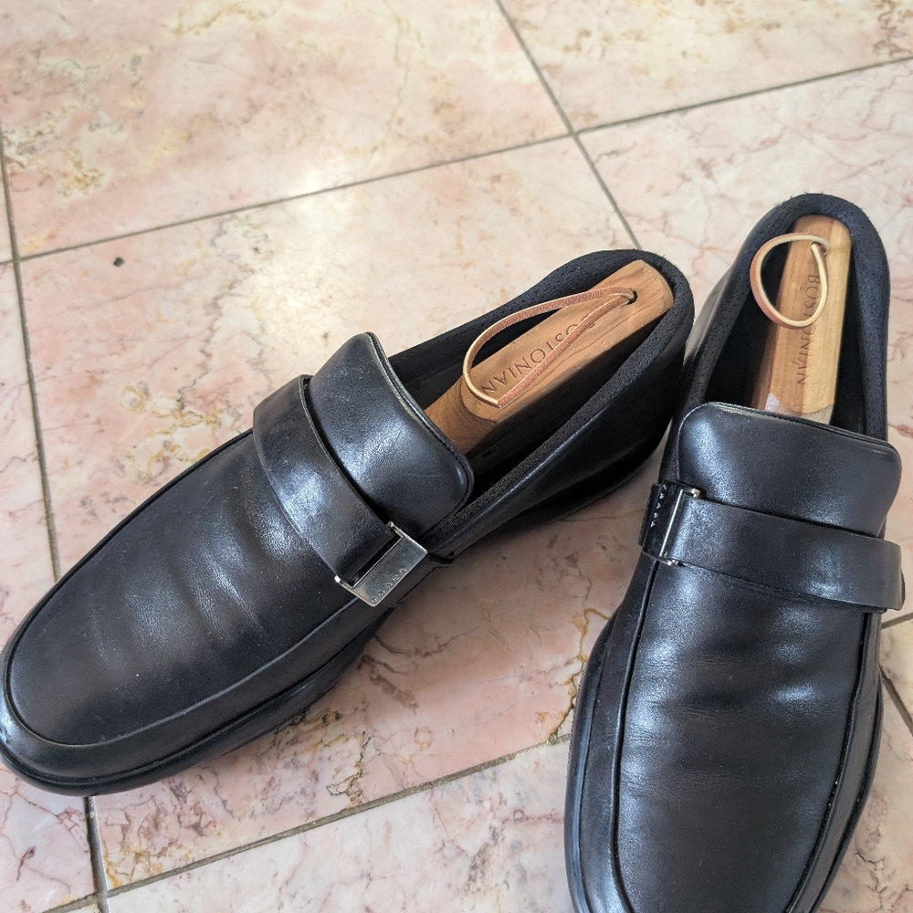 Prada Black Leather Slip-On Loafers with Moccasin Toe - Picture 4 of 11